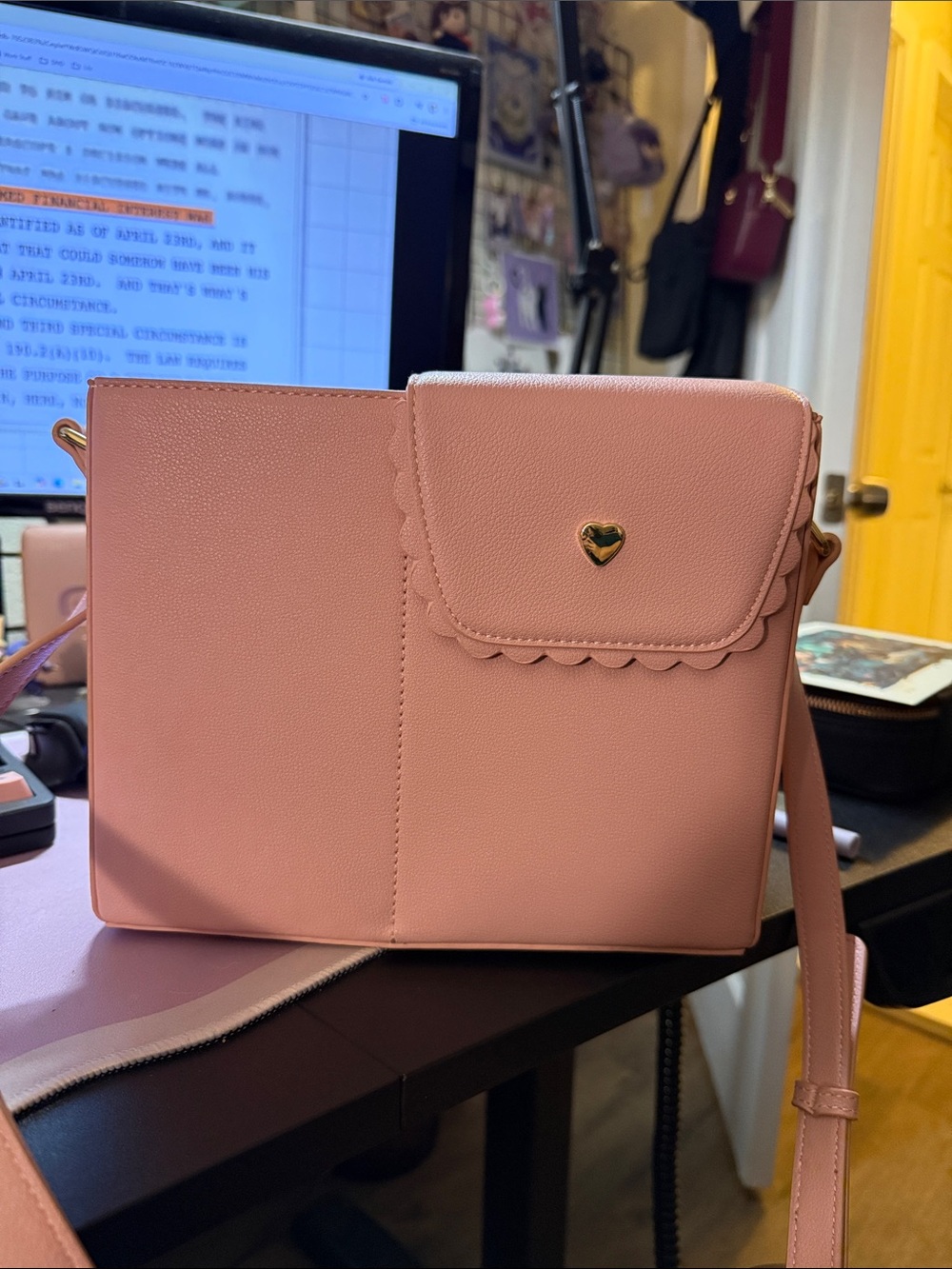 Kate Gabrielle Scalloped Heart Detail Pink Crossbody Cup Holder Bag